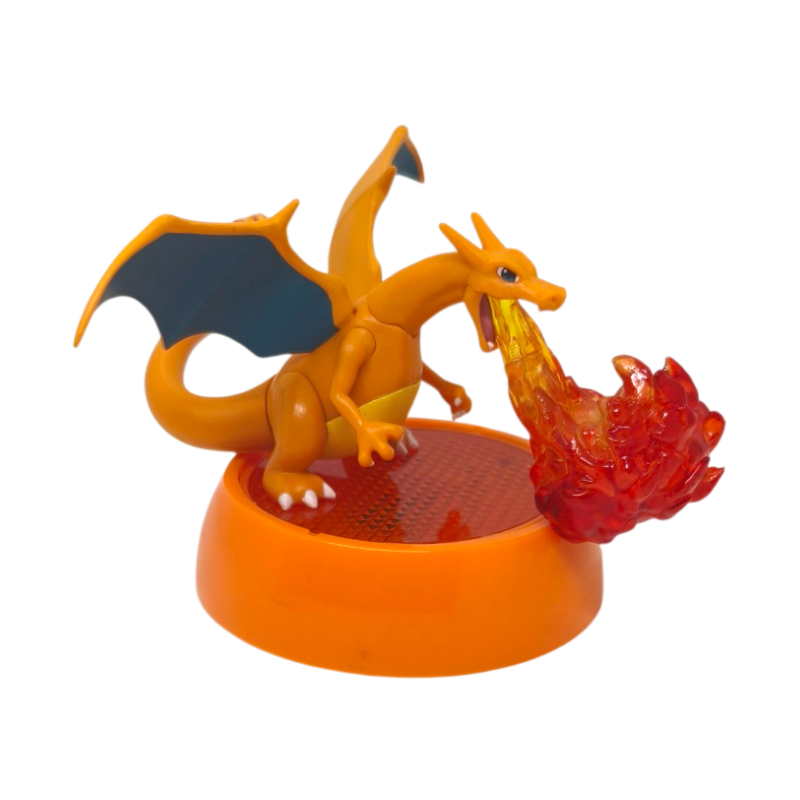 Figura Charizard Lanzallamas con Luz Bandai