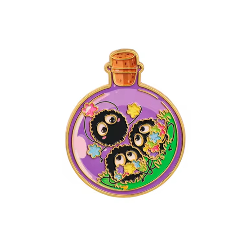 Pin Anime Susuwatari jugando en Botella Studio Ghibli
